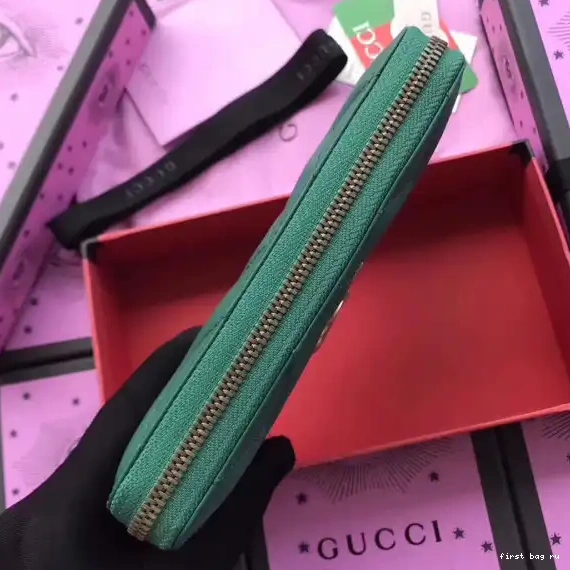 First bag ru Wallet Gucci 0617
